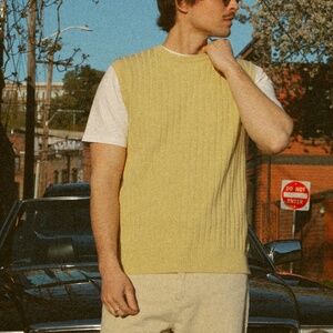 FAR AFIELD Jards Ribbed Vest Dusk Yellow